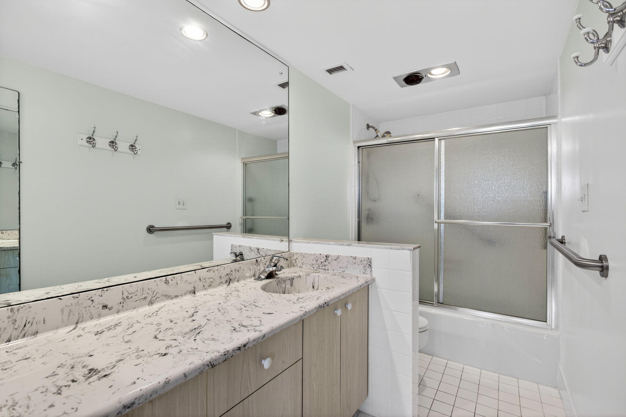 PARLIAMENT HOUSE CONDO - Residential