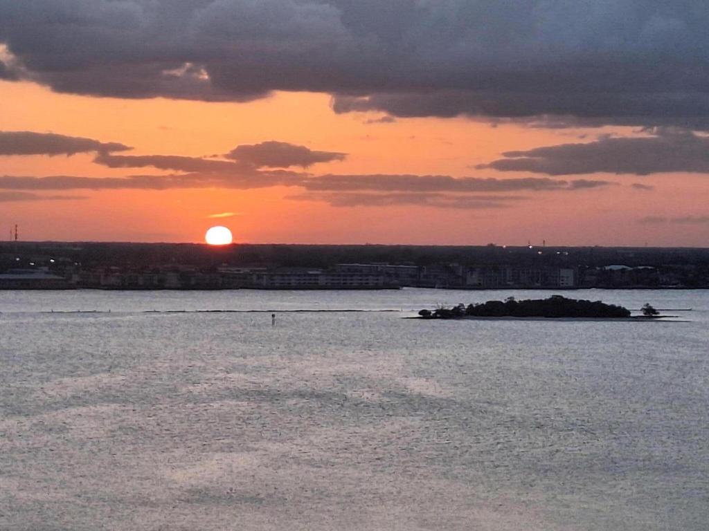 Seawinds Condominium - Residential