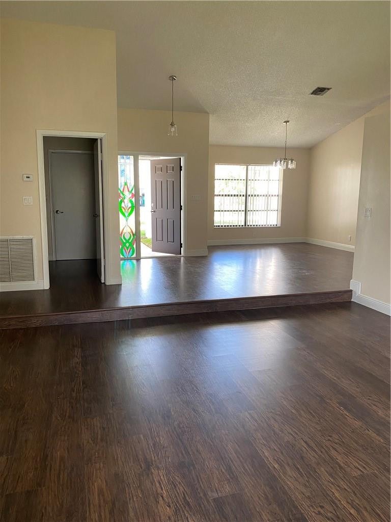 7408 NW 48TH Court