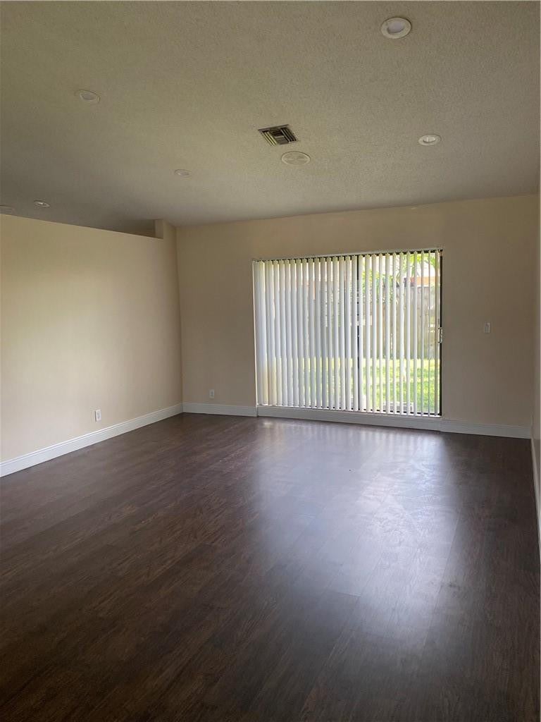 7408 NW 48TH Court