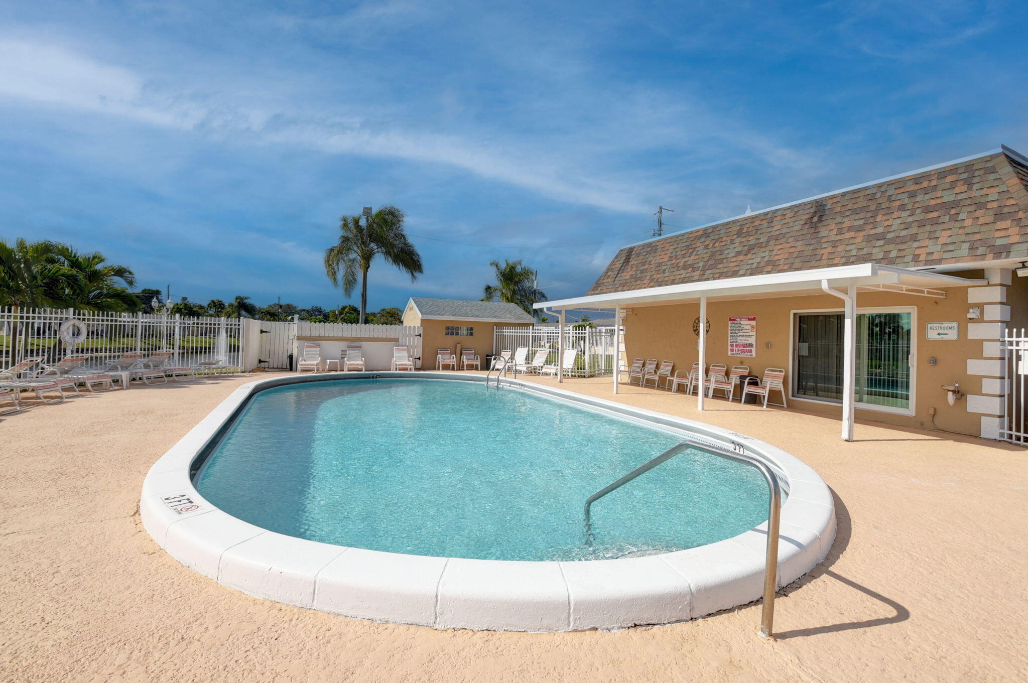 IMPERIAL VILLAS CONDO - Residential