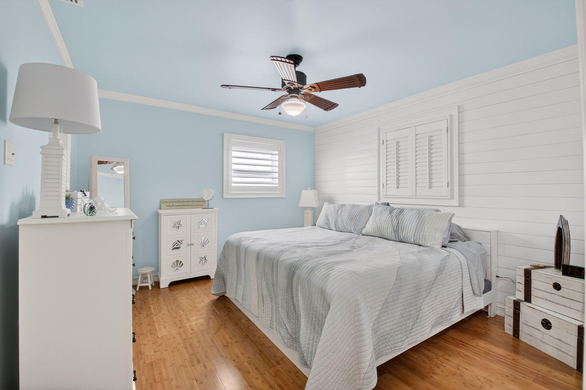 IMPERIAL VILLAS CONDO - Residential