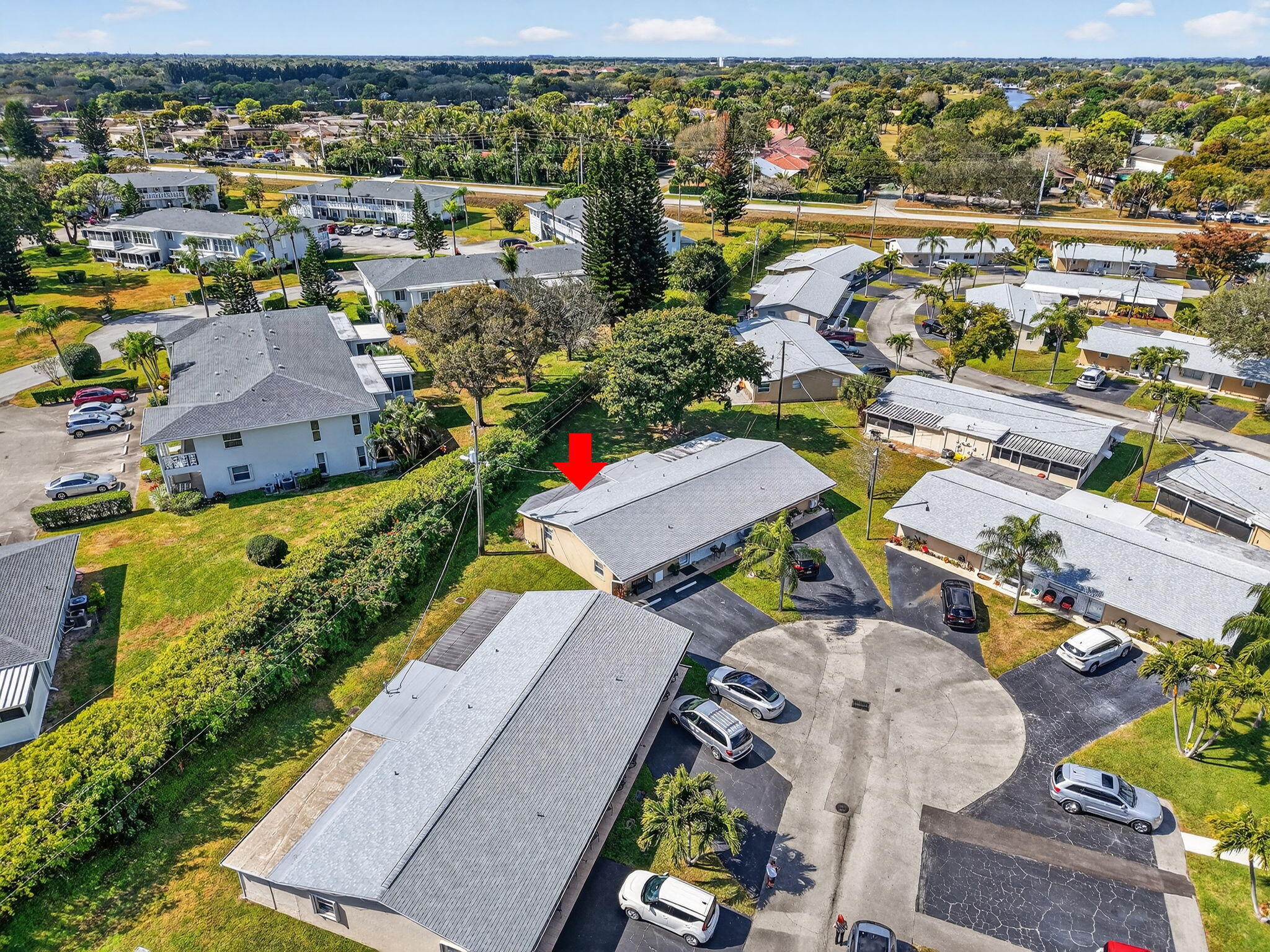 IMPERIAL VILLAS CONDO - Residential