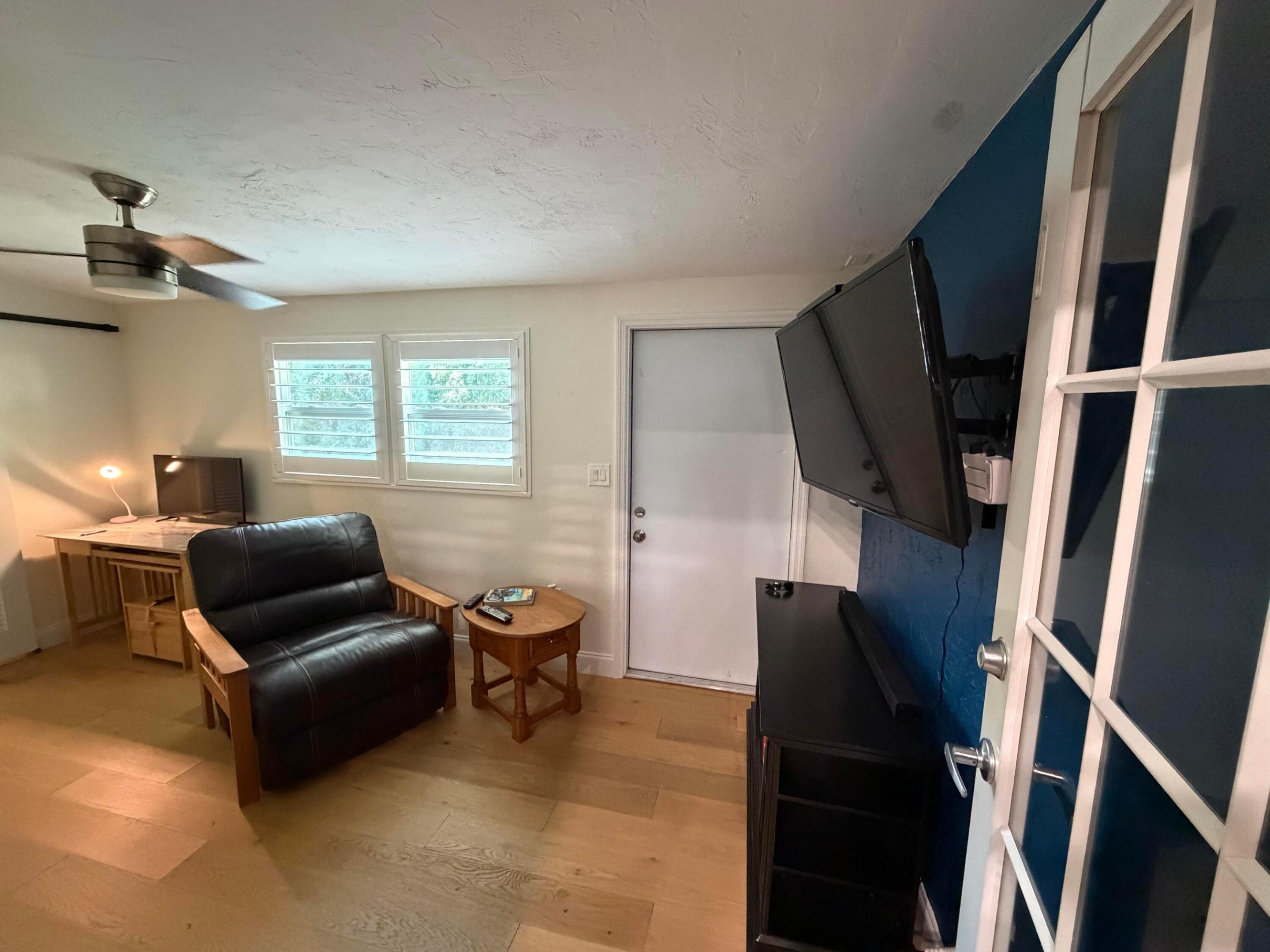 IMPERIAL VILLAS CONDO - Residential