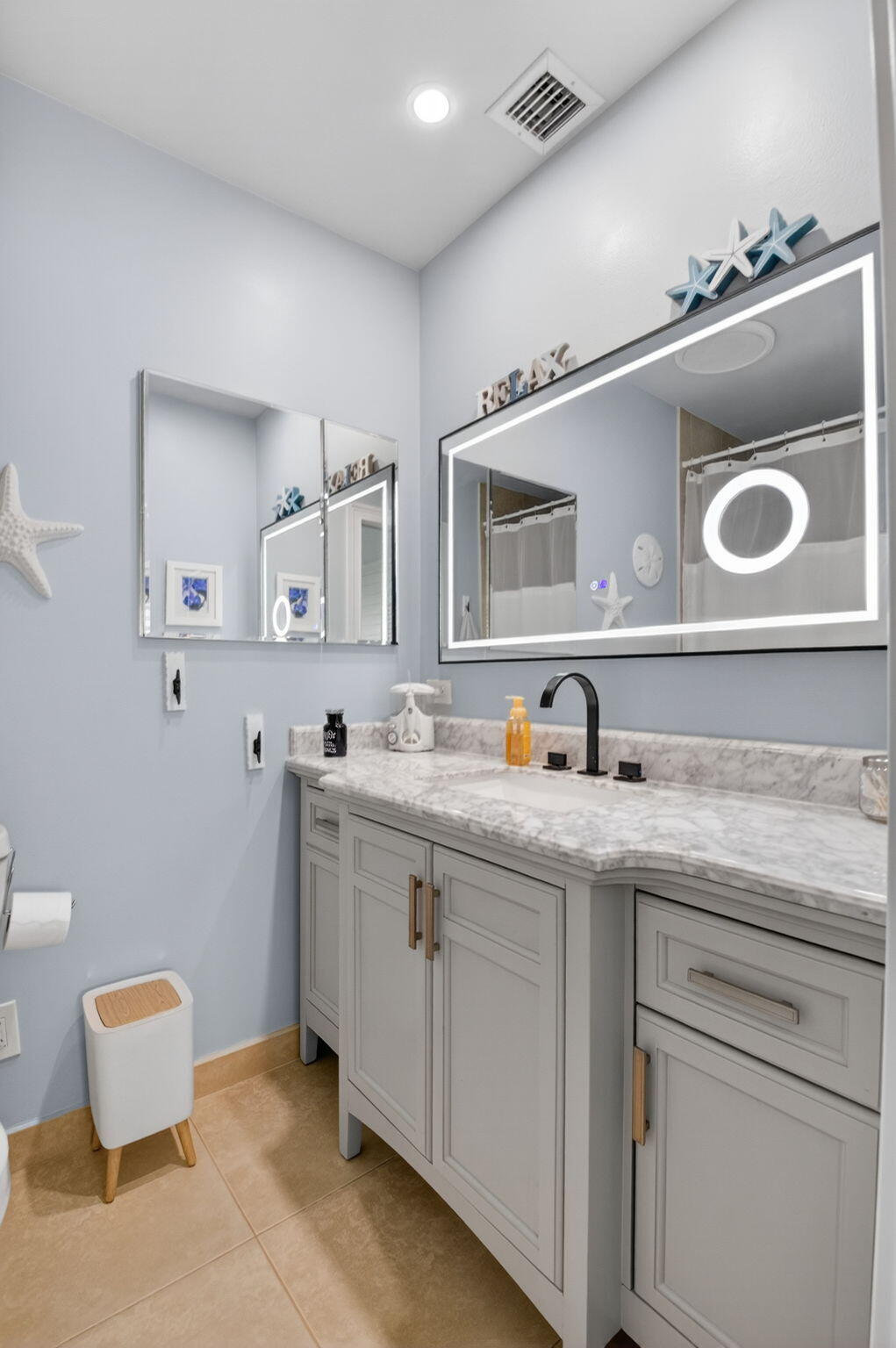 IMPERIAL VILLAS CONDO - Residential