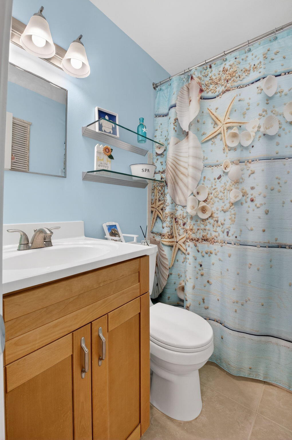 IMPERIAL VILLAS CONDO - Residential