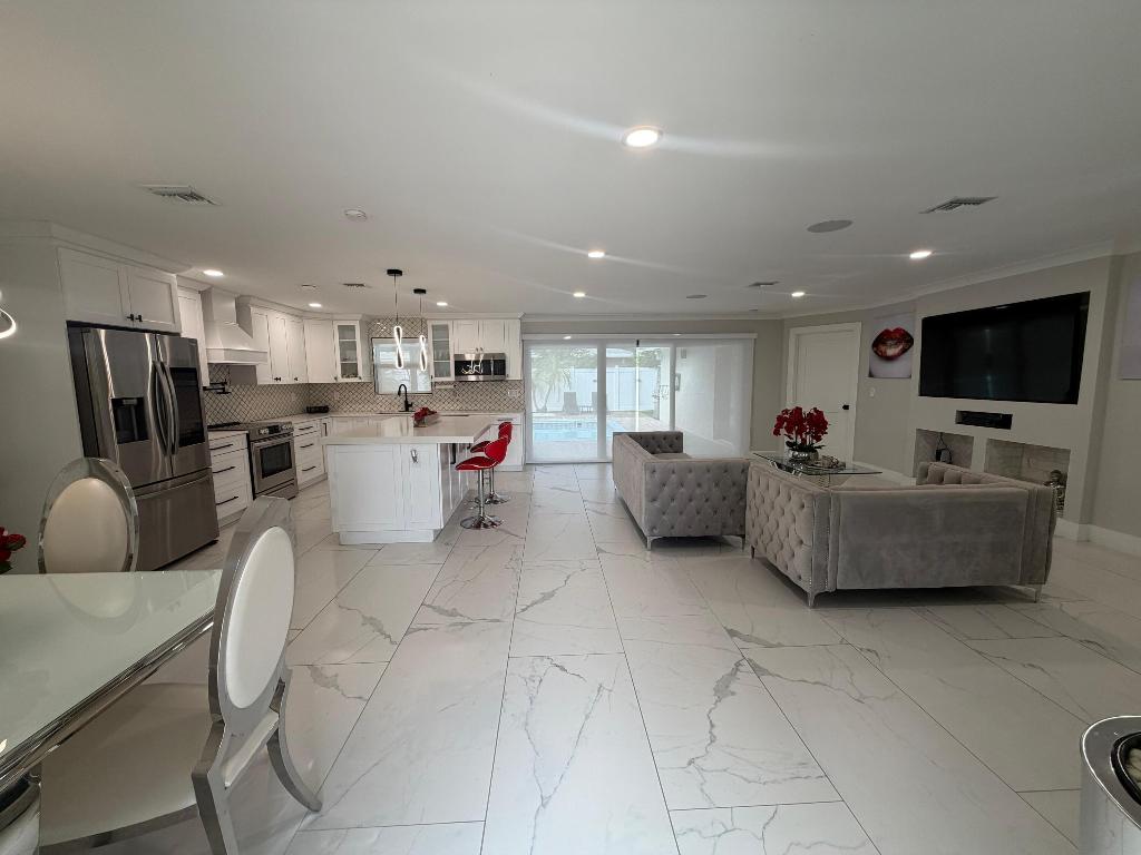 1283 Wynnewood Dr Drive