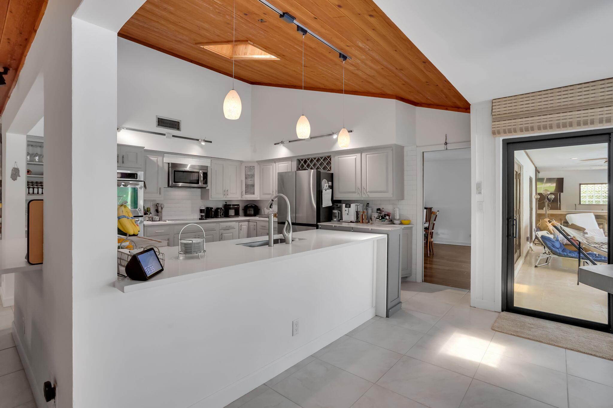 BOCA RATON BATH & TENNIS - Residential Lease