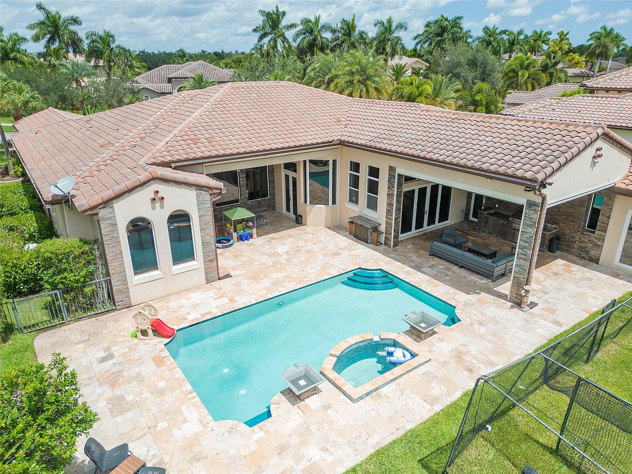 HERON BAY EAST - Residential