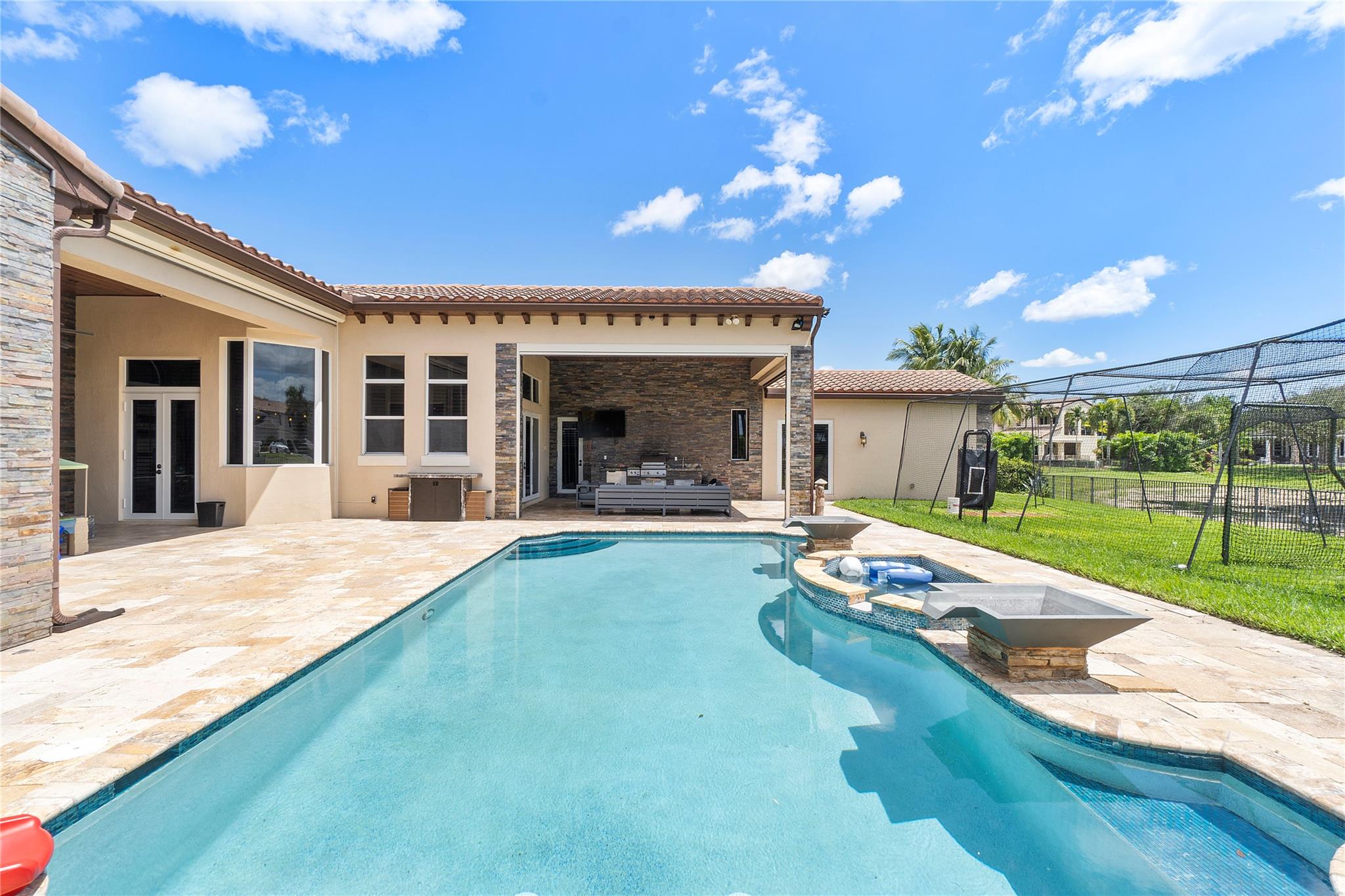 HERON BAY EAST - Residential