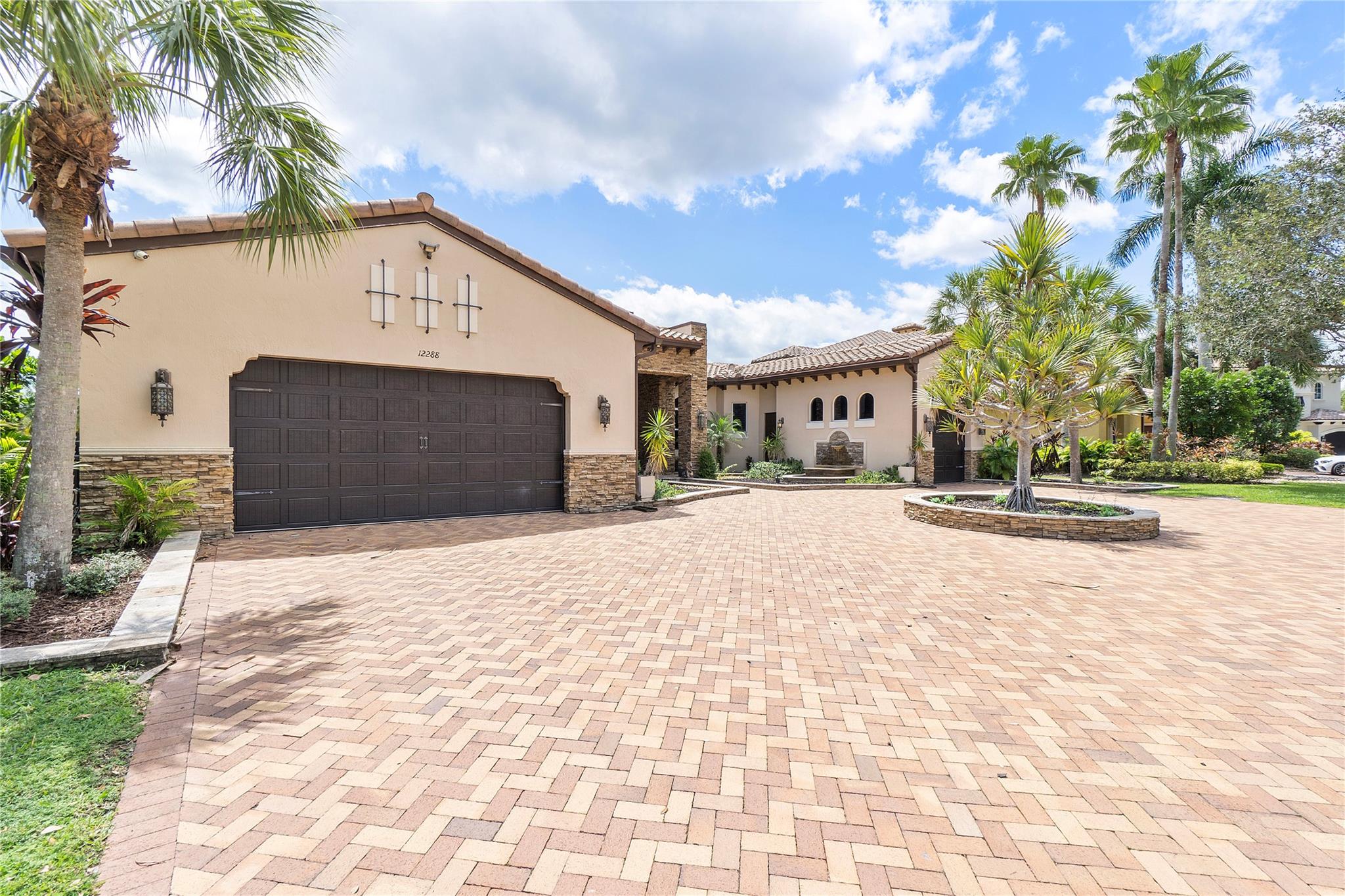 HERON BAY EAST - Residential