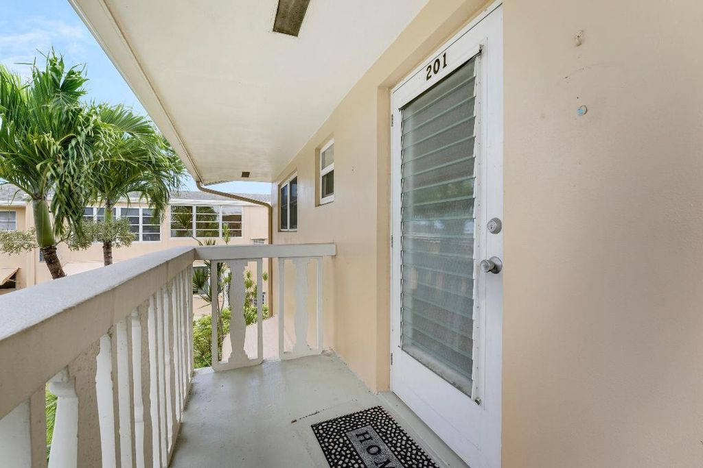 Photo of 2132 NE 1st Way #201, Boynton Beach, FL 33435 (MLS # R11119750)