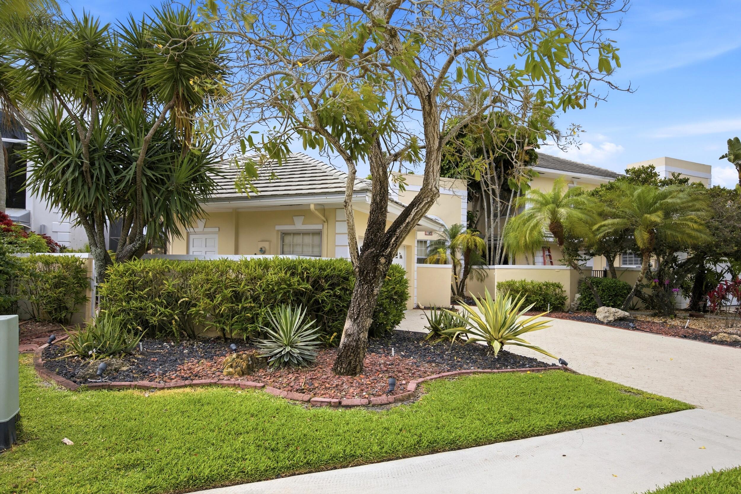 7780 Travelers Tree Drive