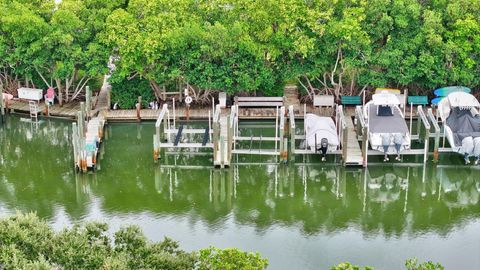 A home in Hutchinson Island