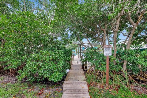 A home in Hutchinson Island