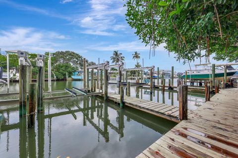 A home in Hutchinson Island