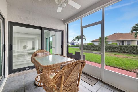 A home in Hutchinson Island