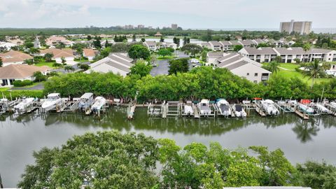 A home in Hutchinson Island