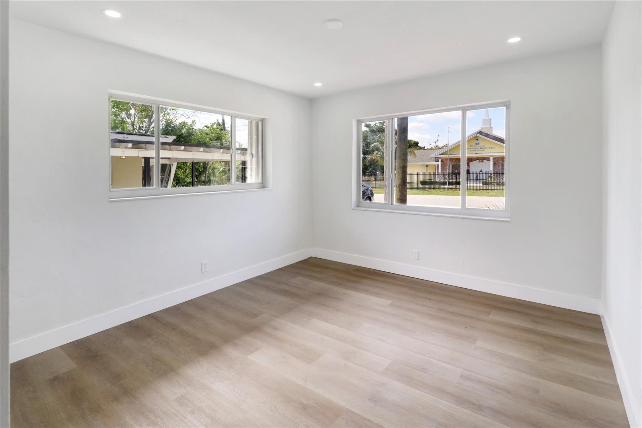 OCEAN DRIVE ESTATES - Residential