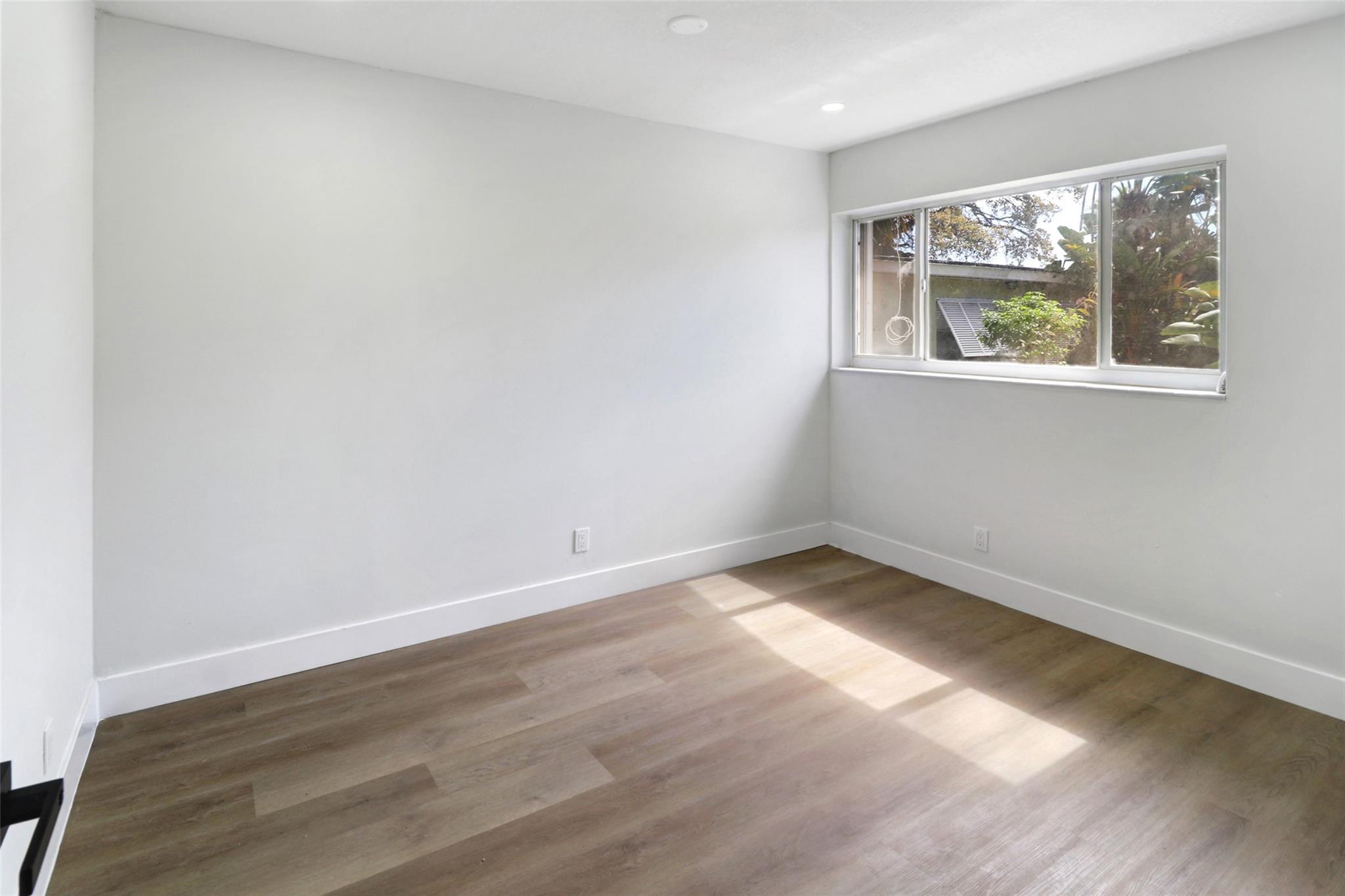 OCEAN DRIVE ESTATES - Residential