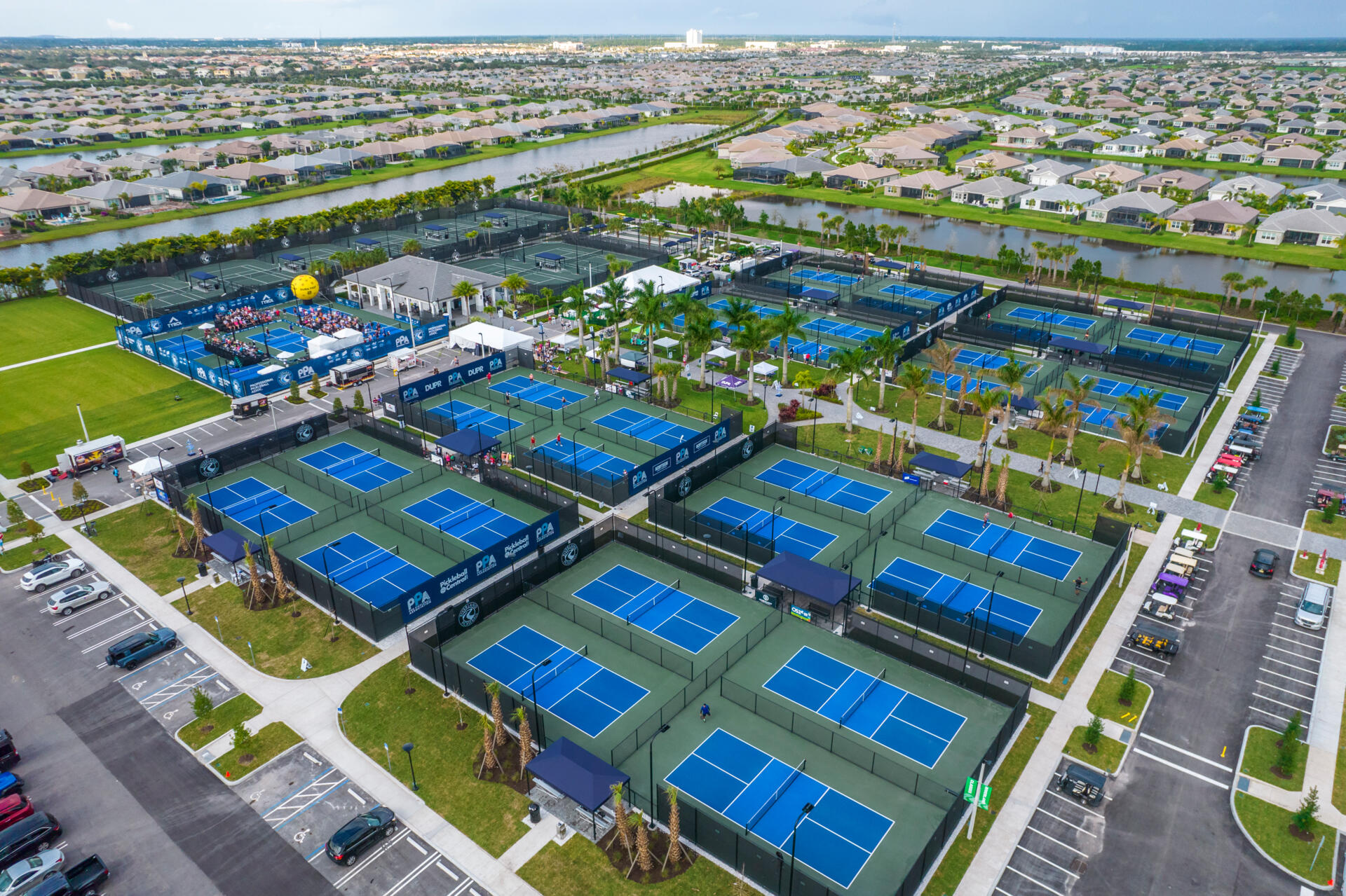 13600 SW Starkissed Lane