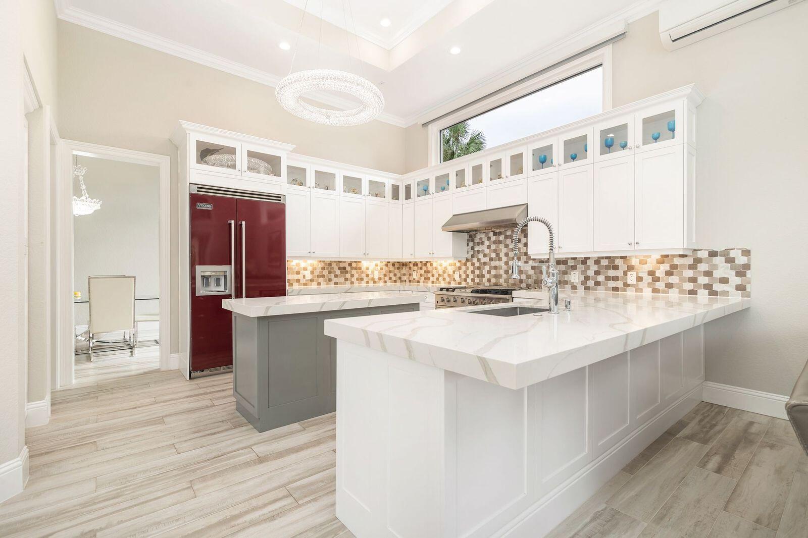 BREAKERS WEST 5 - Residential