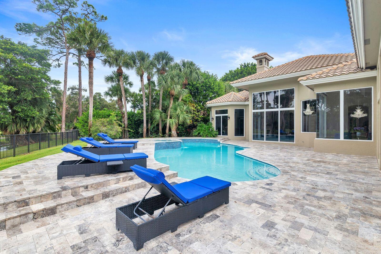 BREAKERS WEST 5 - Residential