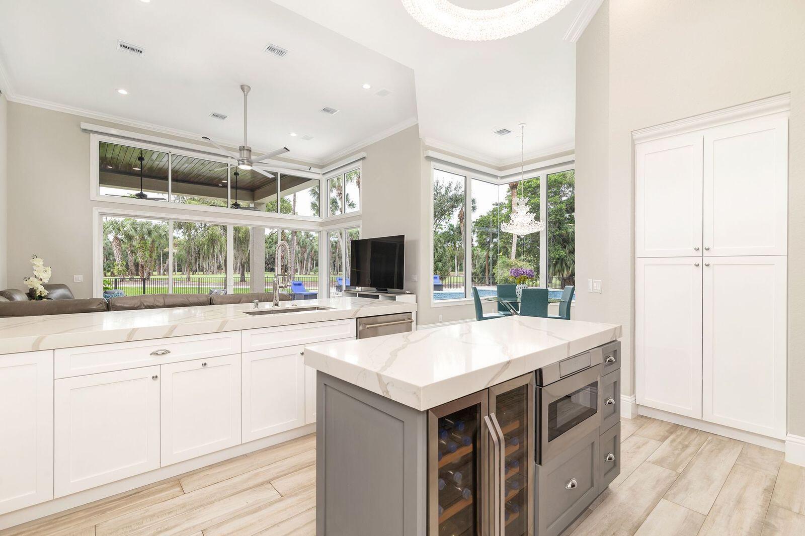 BREAKERS WEST 5 - Residential