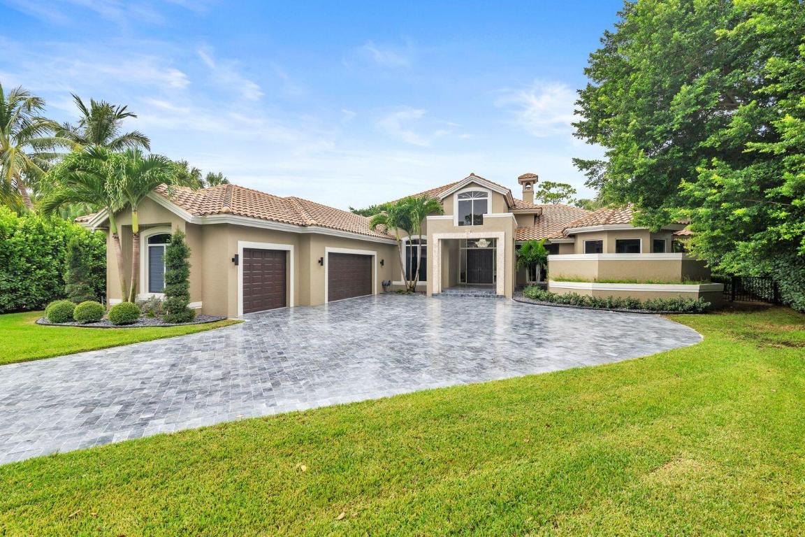 1543 Breakers West Boulevard