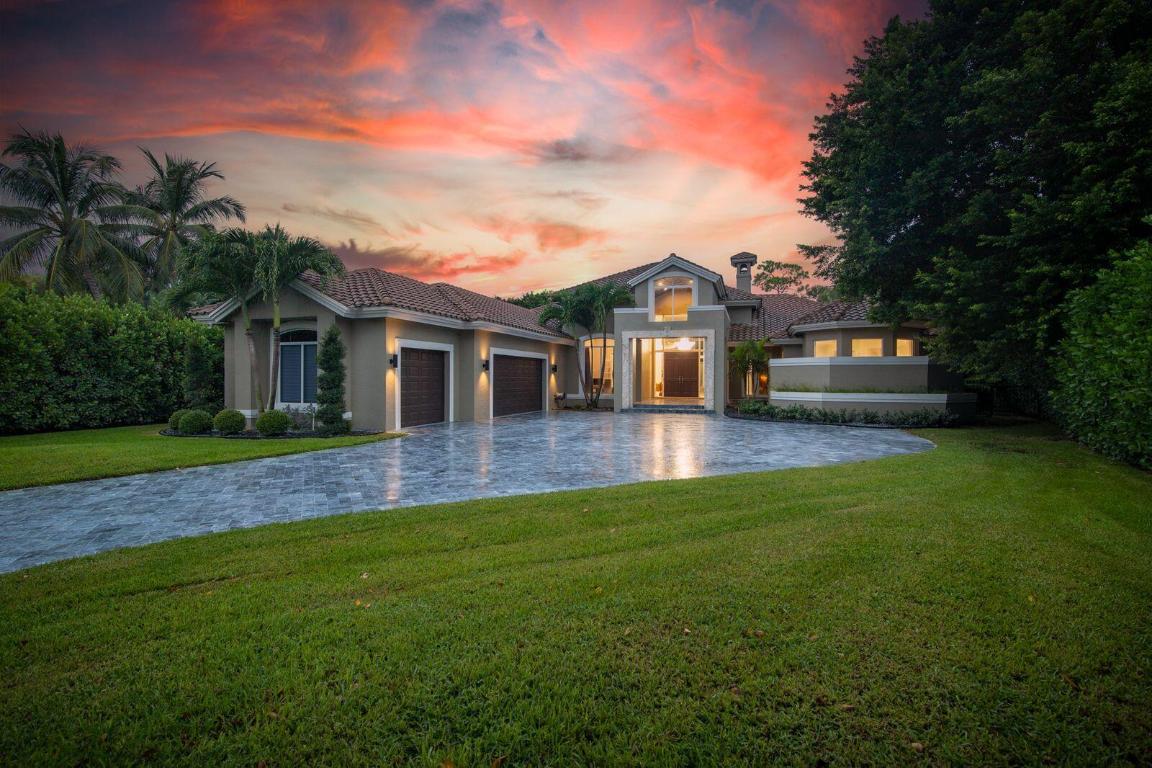 1543 Breakers West Boulevard