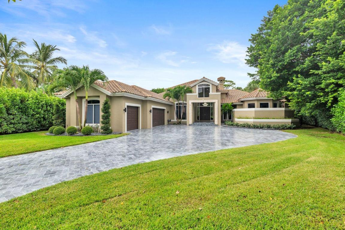 1543 Breakers West Boulevard