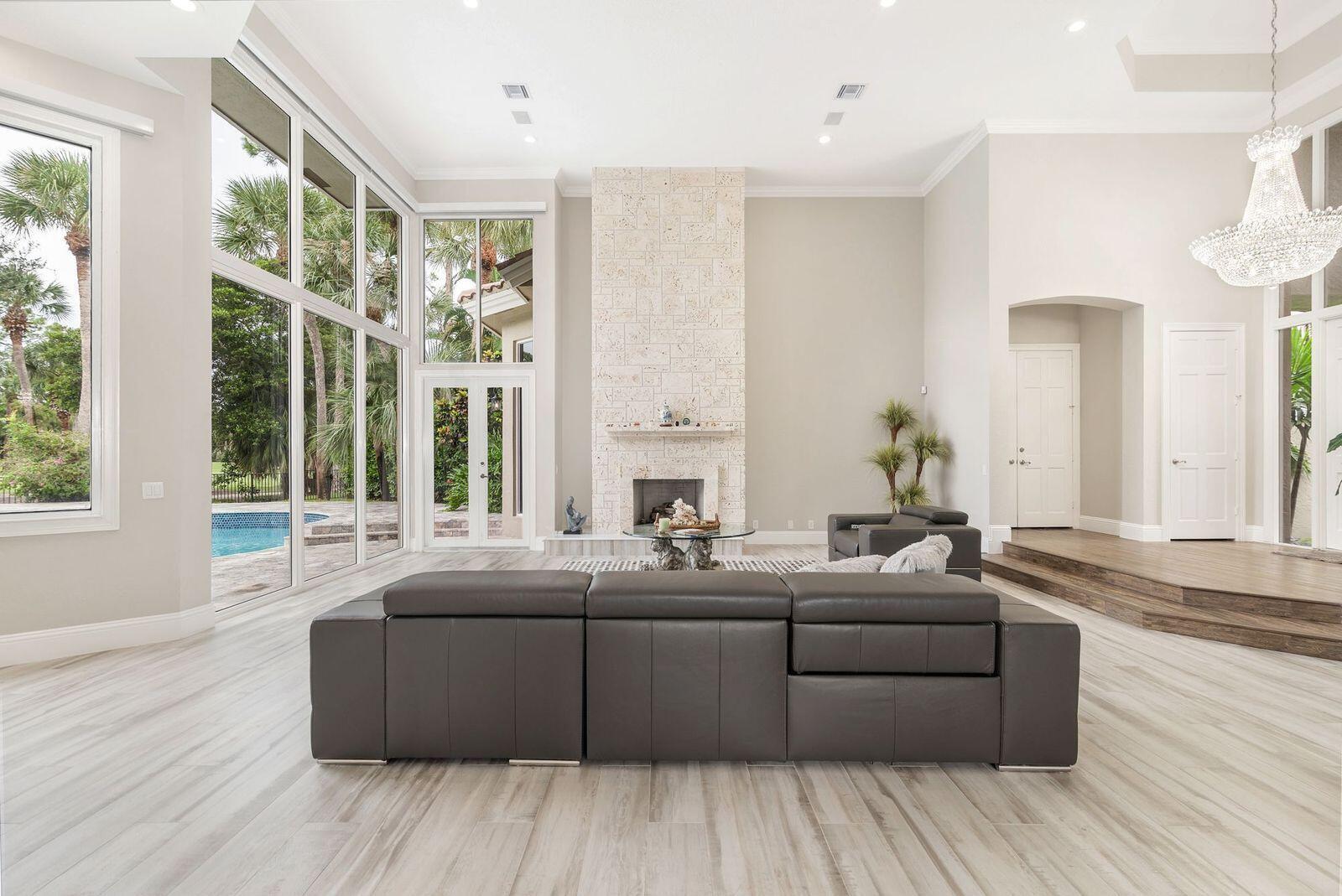 BREAKERS WEST 5 - Residential