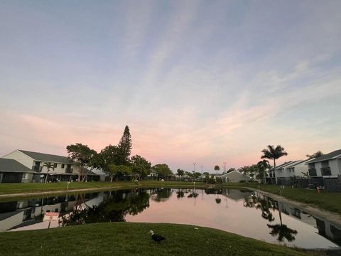 LOW HOA FEE TOWNHOUSES FOR SALE IN PALM BEACH COUNTY 5305 Bayside Drive Greenacres FL 33463