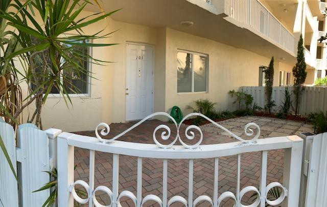 3500 Oaks Clubhouse Drive