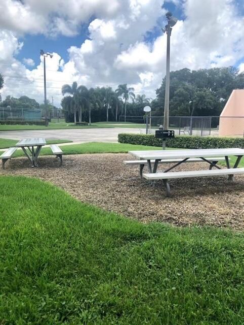 VILLAGE OF SANDALWOOD LAK - Residential Lease