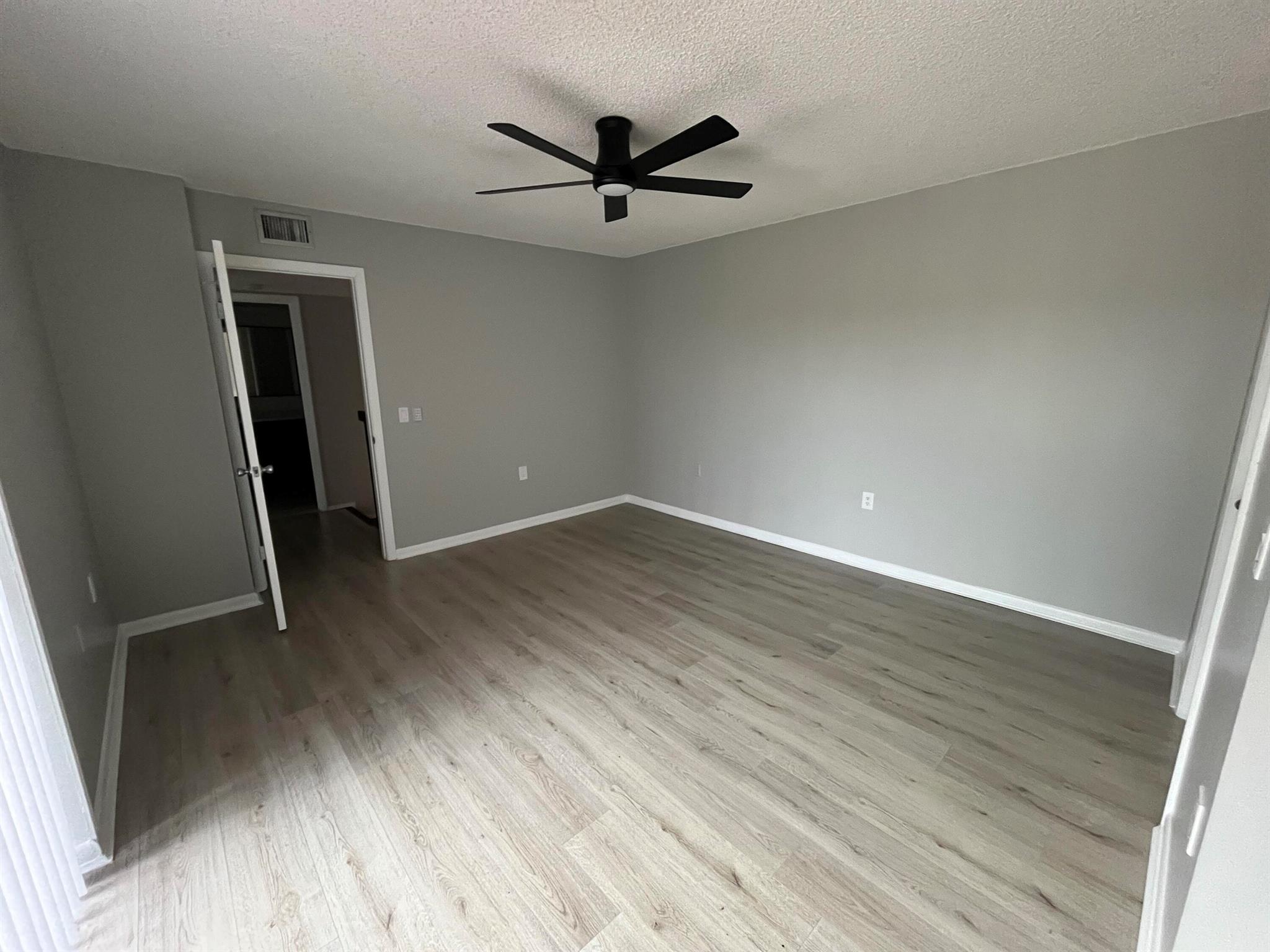 VILLAGE OF SANDALWOOD LAK - Residential Lease