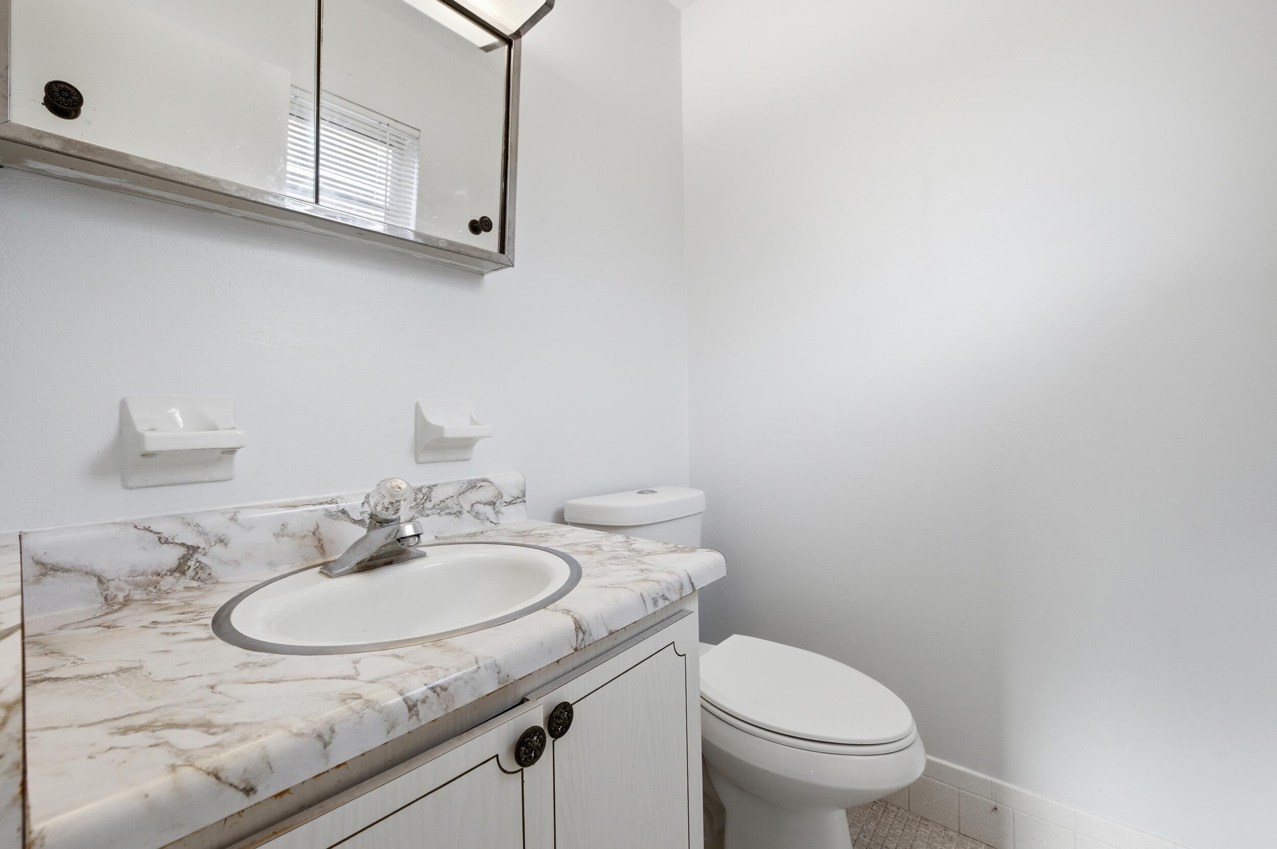 FOUR PALMS CONDO - Residential Lease