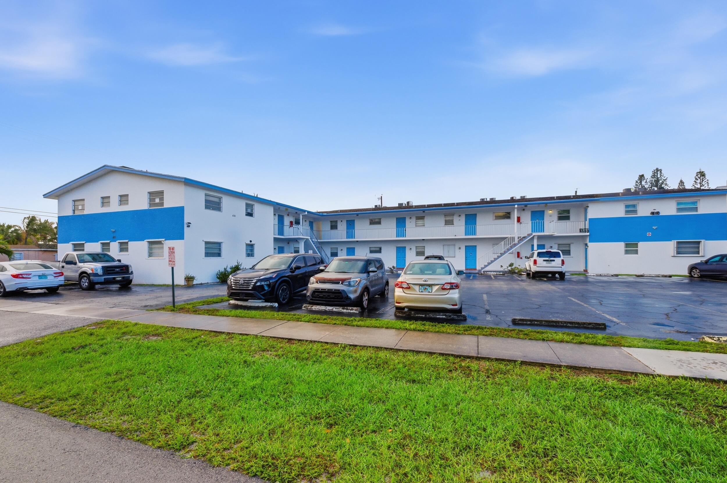 410 W Palm Street B28