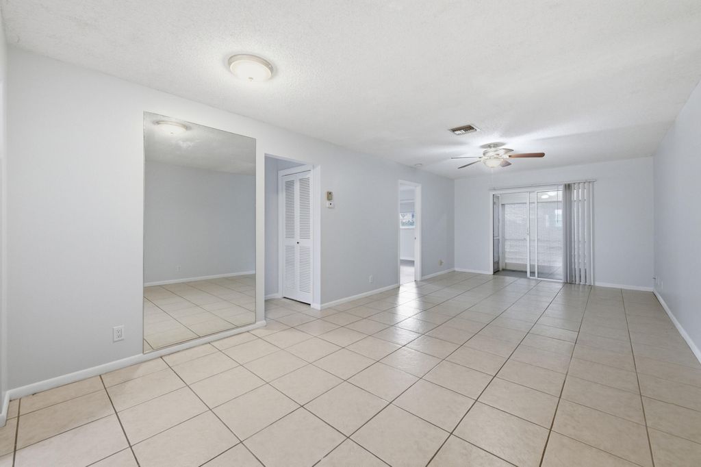 Photo of 410 W Palm Street #B28, Lantana, FL 33462 (MLS # B26005491)