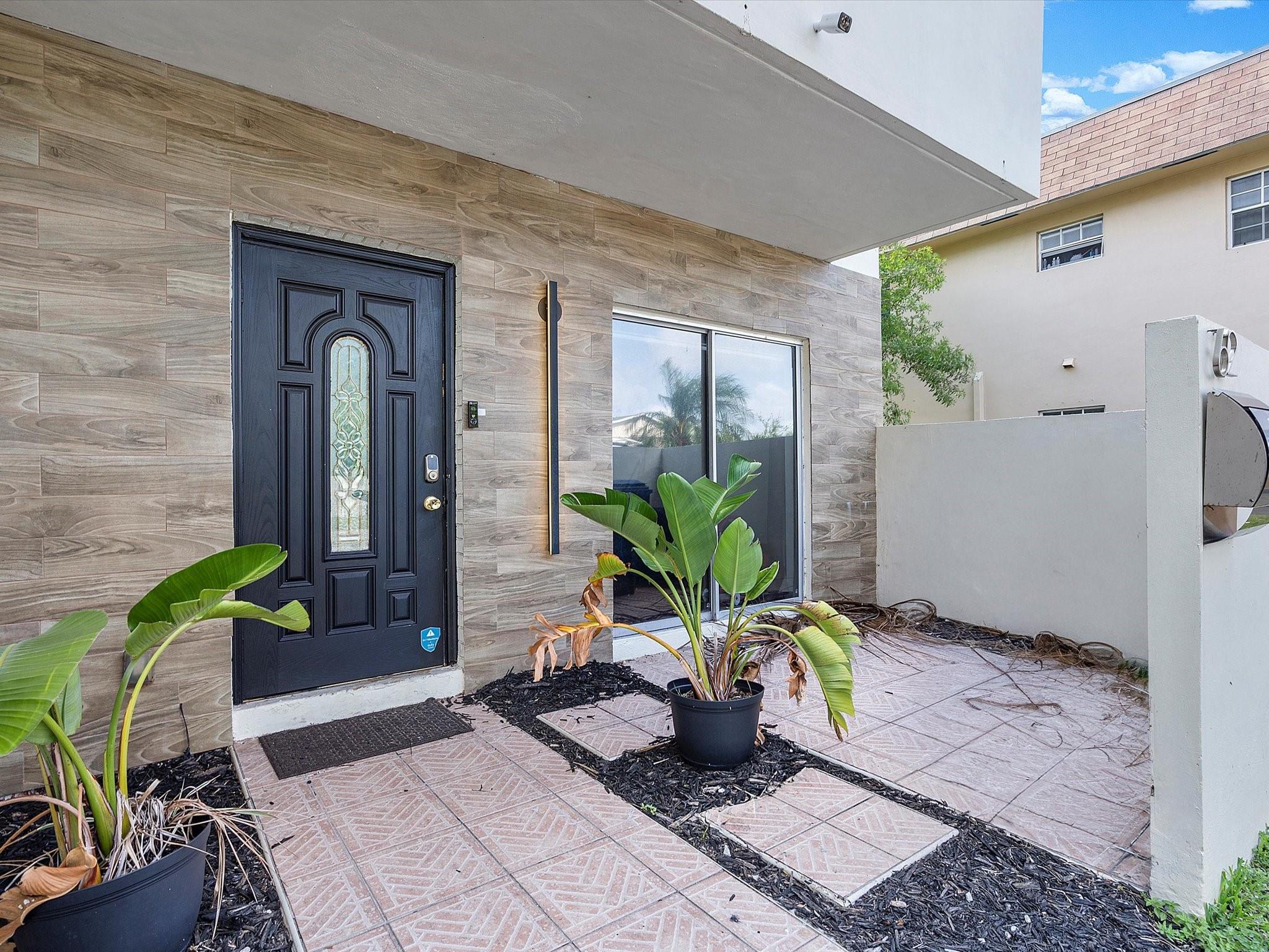 NORTH LAUDERDALE VILLAGE - Residential