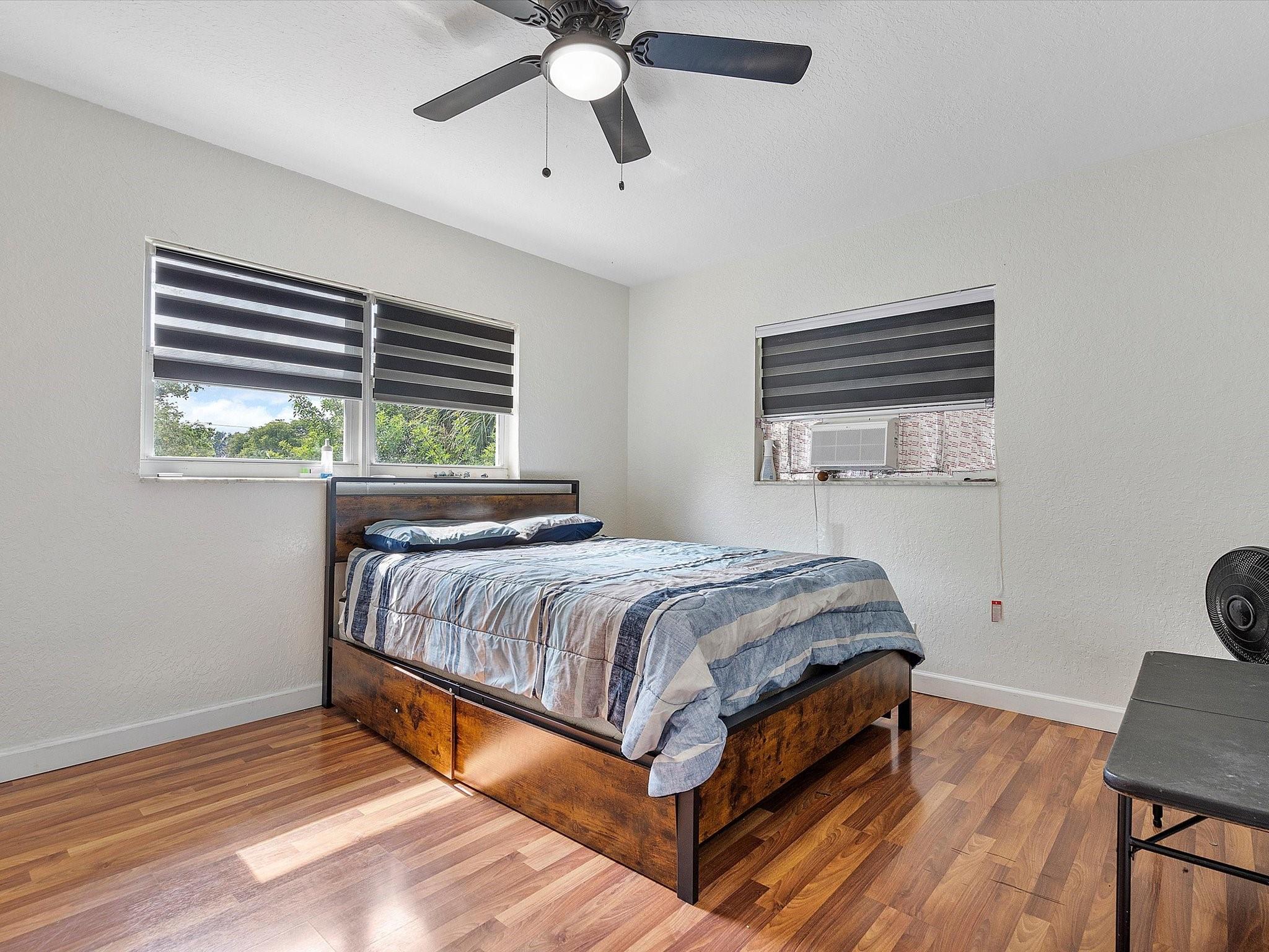 NORTH LAUDERDALE VILLAGE - Residential