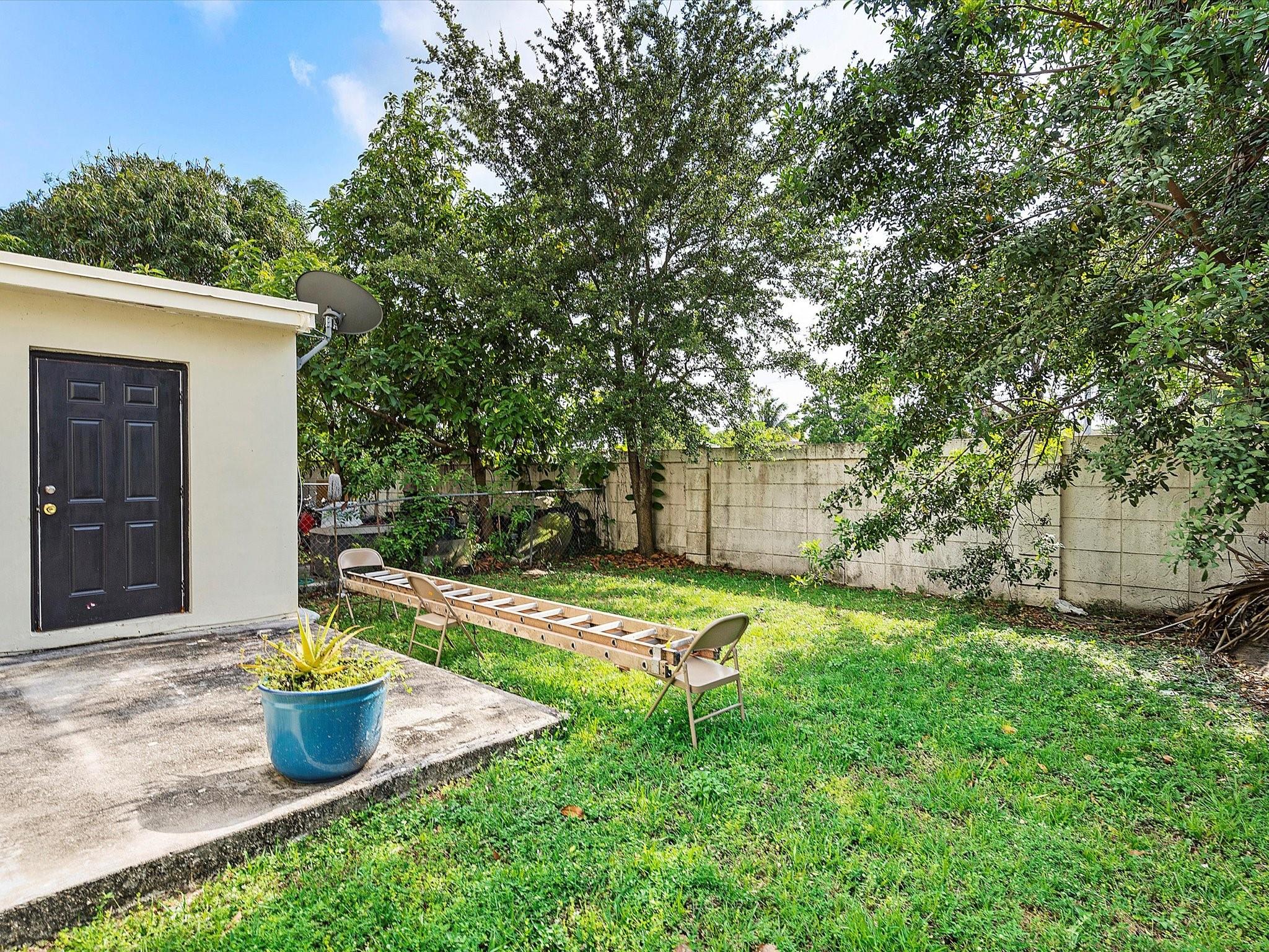 NORTH LAUDERDALE VILLAGE - Residential