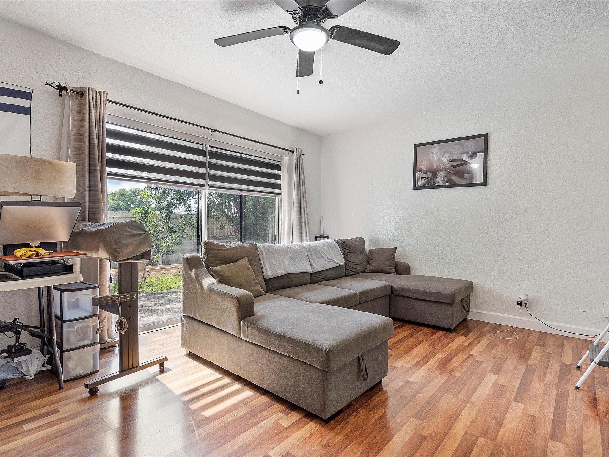 NORTH LAUDERDALE VILLAGE - Residential