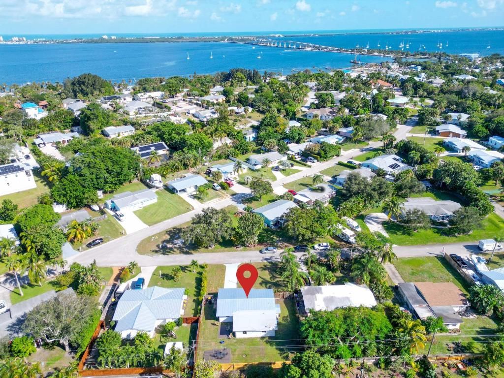 Photo of 4142 NE Robin Court, Jensen Beach, FL 34957 (MLS # R10921717)