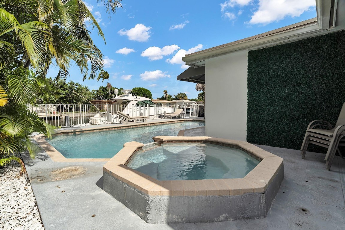 Pompano Isles 27-15 B - Residential Lease