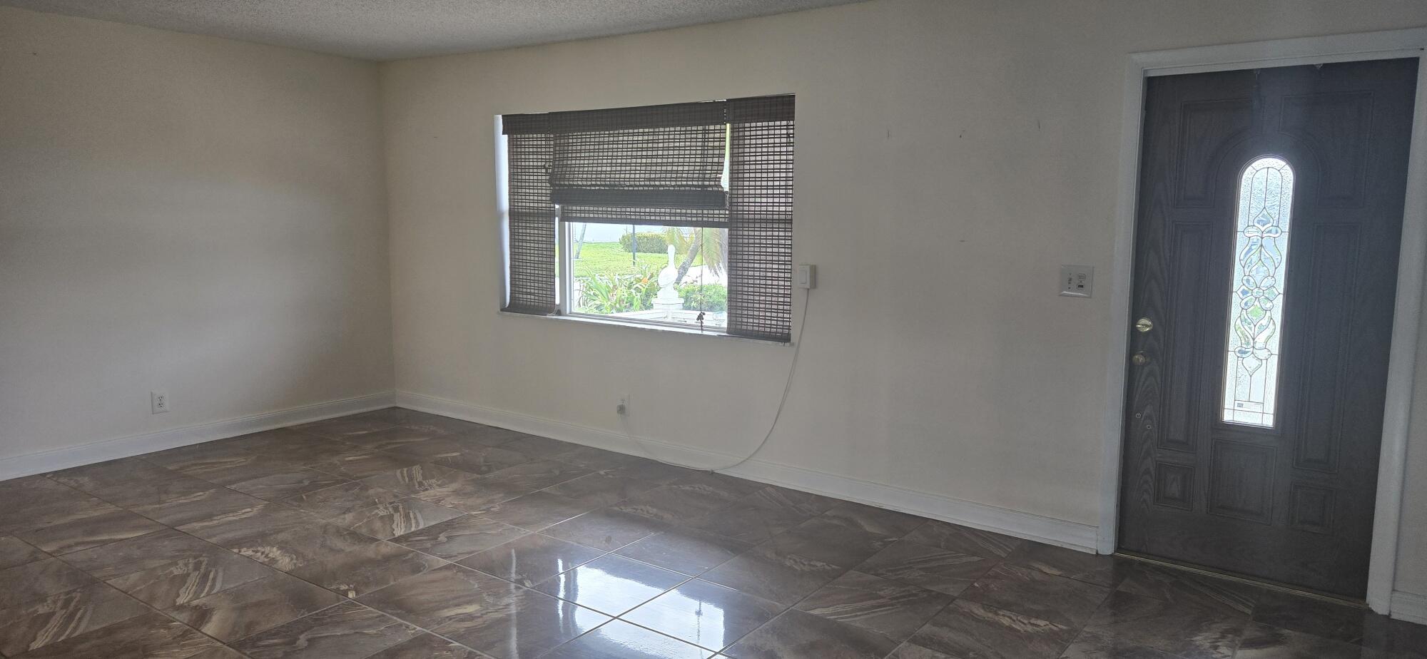 PALM BEACH LEISUREVILLE SEC 9 - Residential Lease