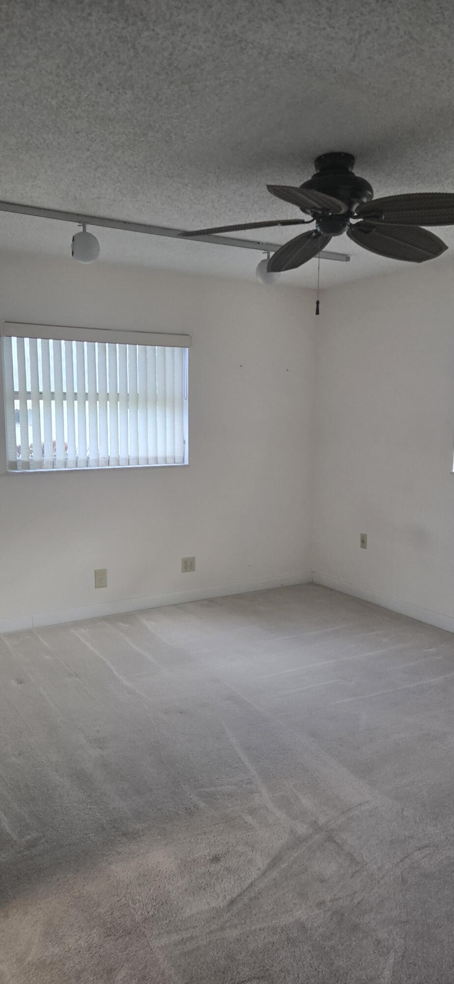 PALM BEACH LEISUREVILLE SEC 9 - Residential Lease