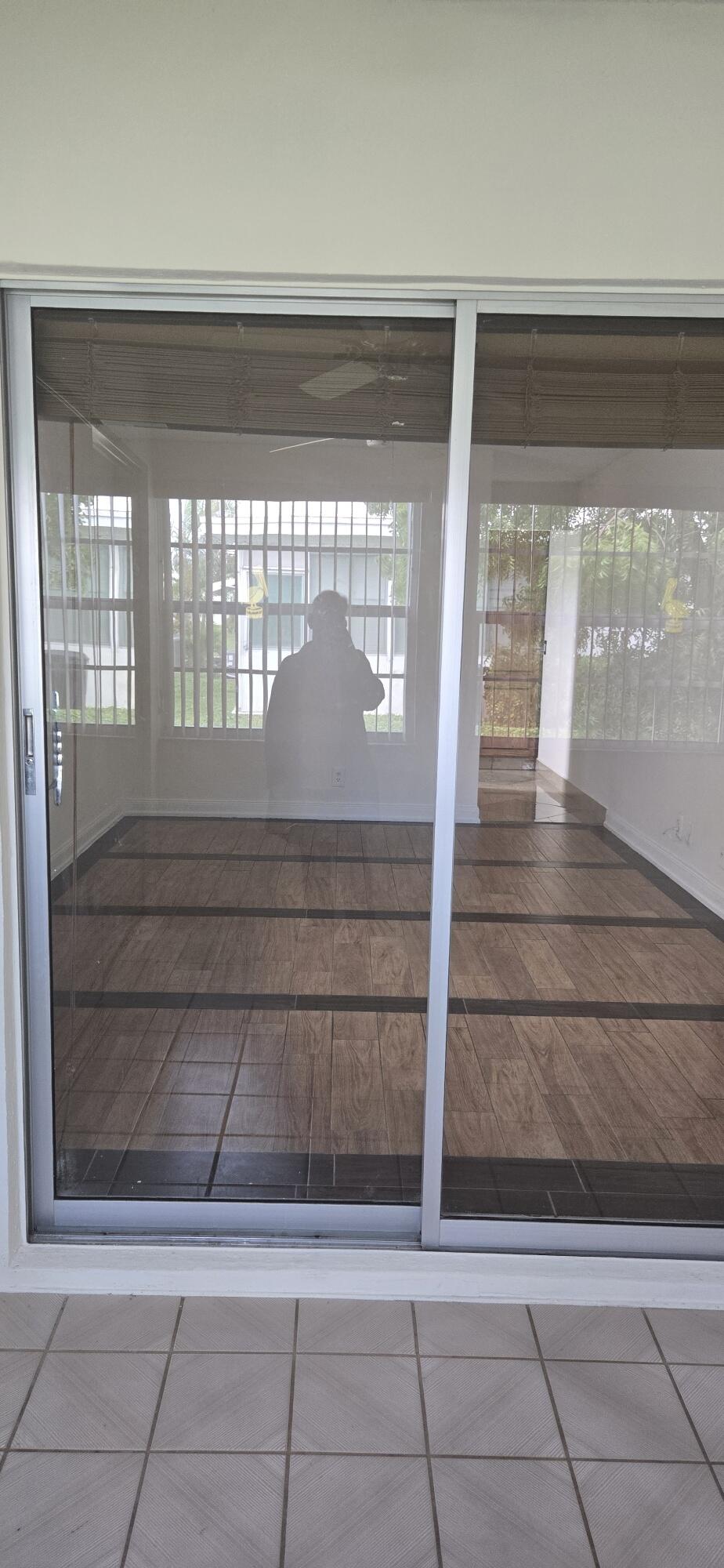 PALM BEACH LEISUREVILLE SEC 9 - Residential Lease