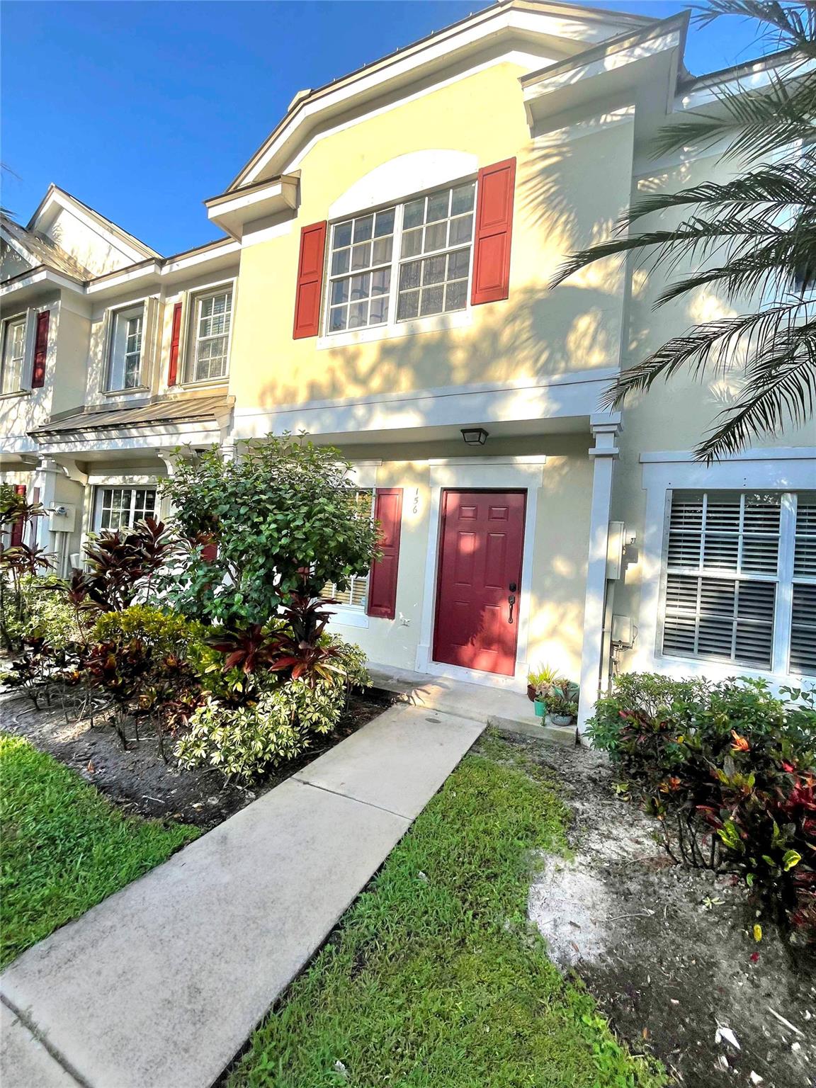 Welcome to Somerset at Jacaranda – Where Comfort Meets Convenience
Make this beautifully updated and spacious 2-bedroom, 2.5-bathroom home your sanctuary.
This move-in ready home features brand-new flooring, fresh paint throughout, and a serene wooded backyard that backs directly onto the golf course—your own private retreat.
Enjoy peace of mind with a 2024 metal roof, new washer and dryer (2024), hot water heater (2019), and air conditioning (2017). The kitchen is equipped with reliable stainless appliances including a dishwasher, stove, and microwave (approx. 2017).
Ideally located minutes from shopping, dining, and major roadways, this home offers the perfect blend of quiet, charming, and tranquil living with urban convenience in one of the area’s most sought-after communities.