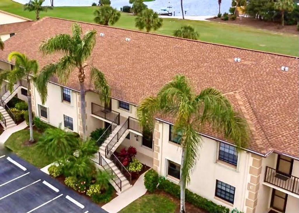 Photo of 1001 Pinecrest Circle #A, Jupiter, FL 33458 (MLS # R10761736)